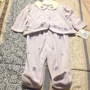 Brand new purple size 6 months pants outfit.